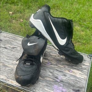 Nike Keystone Low , Size 11.5 ,Black/White Men's Baseball Cleats.  375560 411